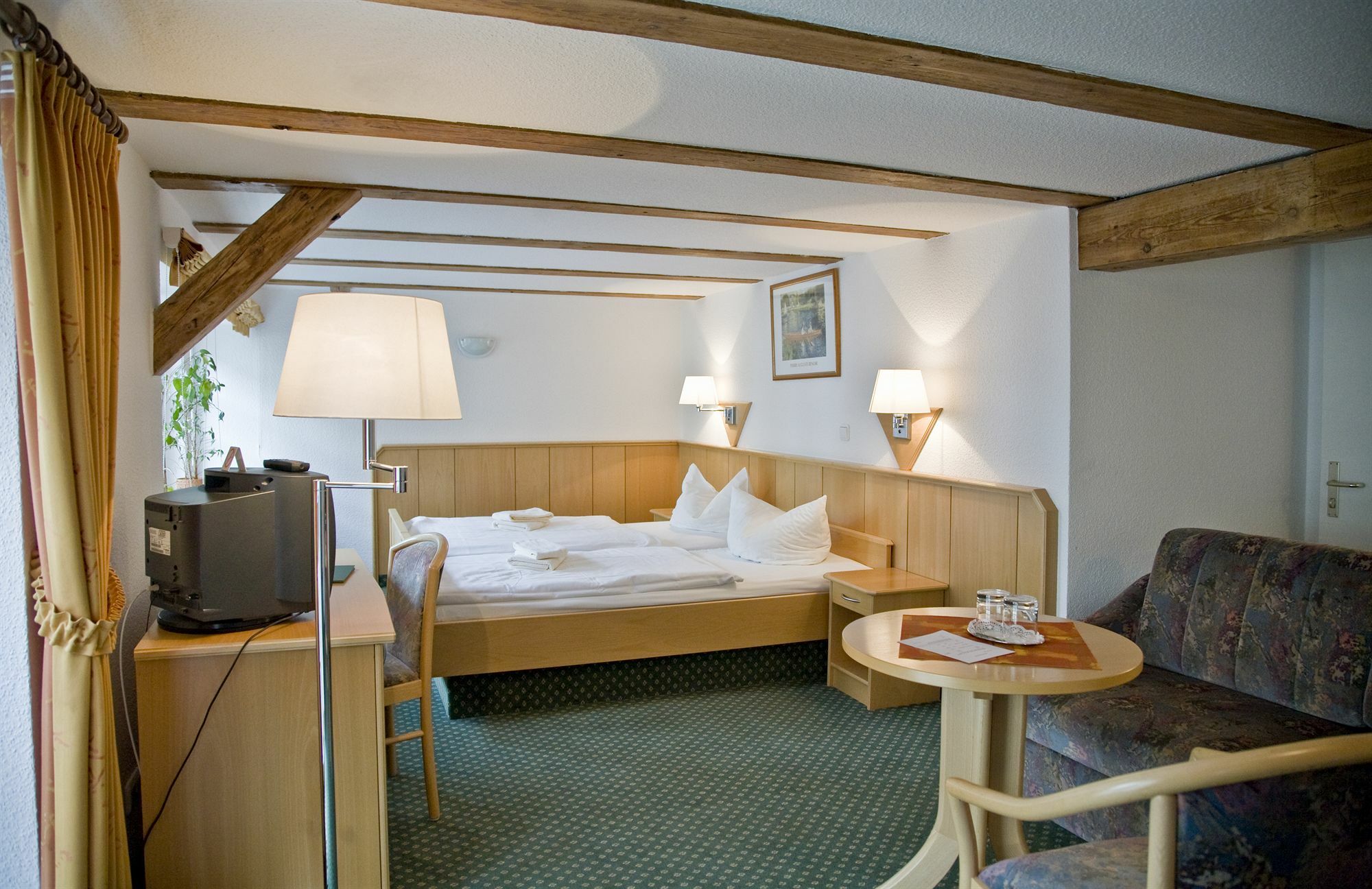 Hotel Am Schloss 3*